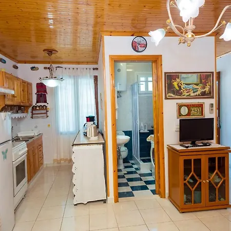 Argiris Kefalonia Traditional *